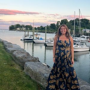 Meet your Posher, Leticia